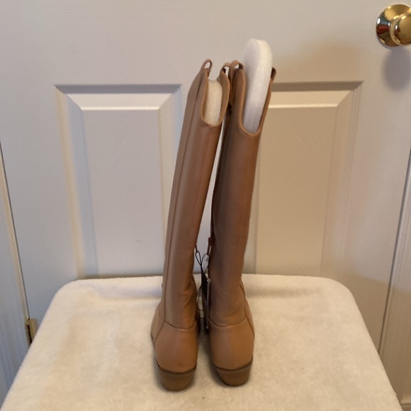Universal Thread Light Brown Women’s Boots…size 8 - Picture 4 of 7
